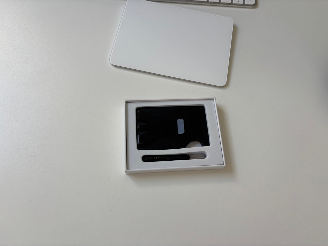 Smart Cardholder